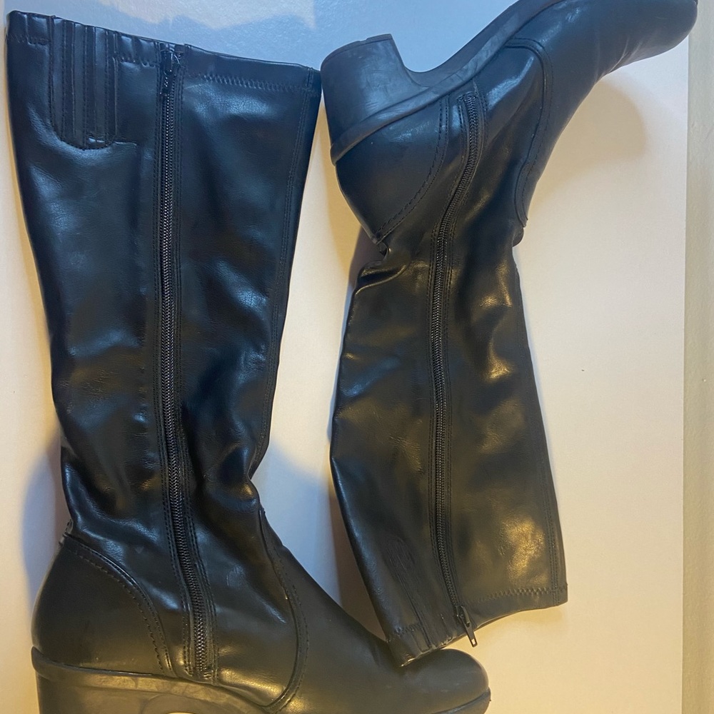 Aerosoles Black boots